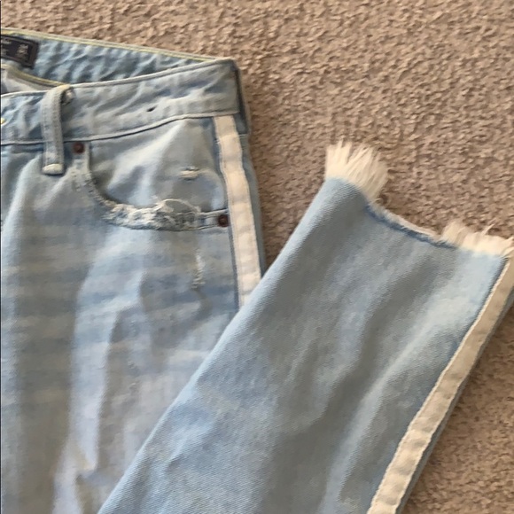Abercrombie & Fitch Boyfriend Jeans - Picture 5 of 7